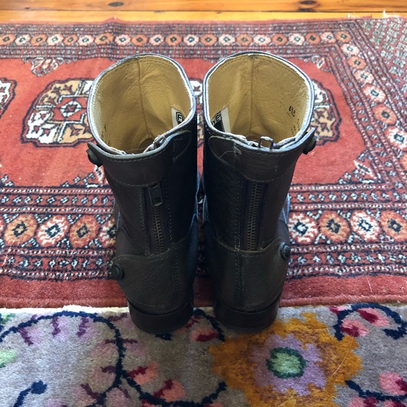 Frye Melissa Button Back Zip Short Boot 6.5 - Picture 4 of 4